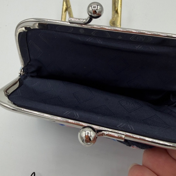 Vera Bradley Kiss Coin Purse Lotus Flower Swirl Blues Pinks - Picture 3 of 7